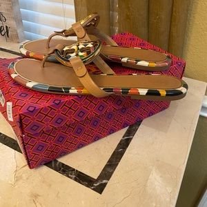 Tory Burch Enamel Logo Miller Leather Thong Sandals Elba Camello US 10.5